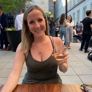 Meet your Posher, Abby